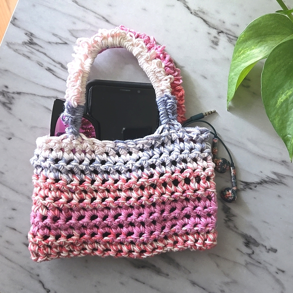 Handmade Knit Mini Purse - Picture 3 of 9
